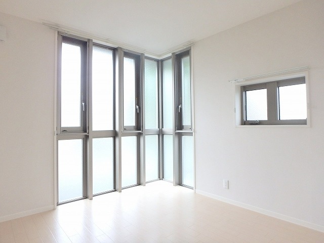 その他部屋・スペース　洋室5.8帖のお部屋です♪