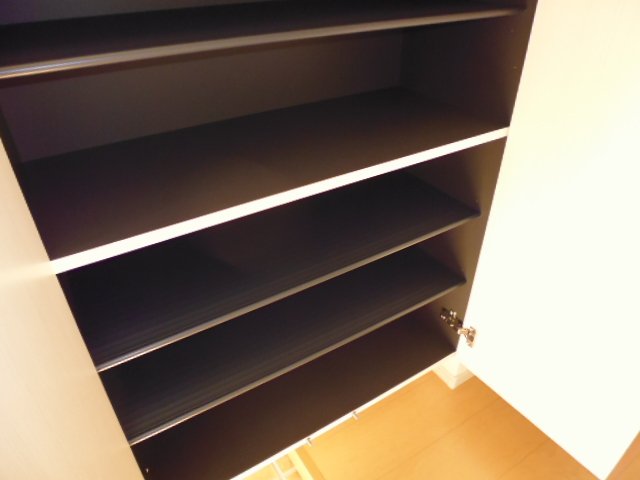 玄関　シューズボックス