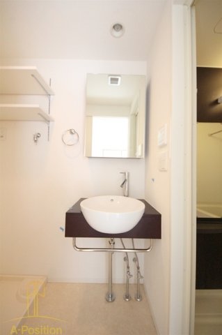 洗面設備　セレニテ本町グランデ