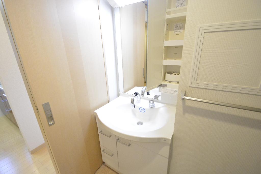 洗面設備　洗髪洗面化粧台