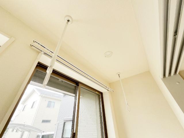 バス・シャワールーム　室内物干し竿