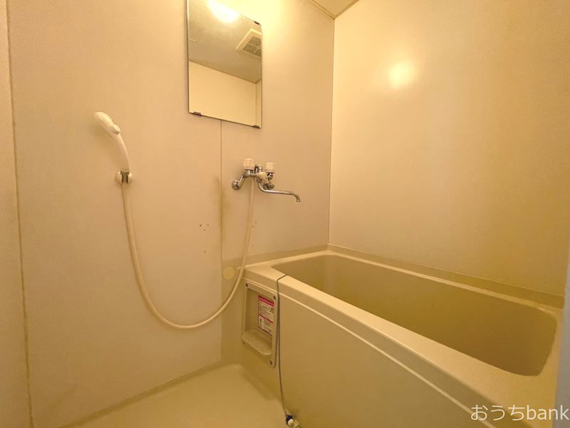 バス・シャワールーム　清潔感のあるお風呂で一日の疲れを癒しましょう。