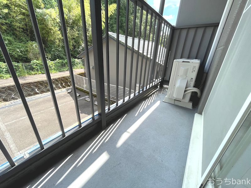 バルコニー　南向きのバルコニーですので、陽当たり良好です。