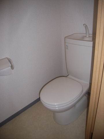 トイレ　別号室写真