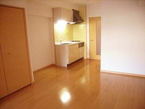 居室・リビング　別号室写真