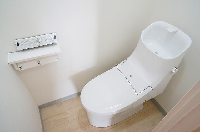 トイレ　トイレ