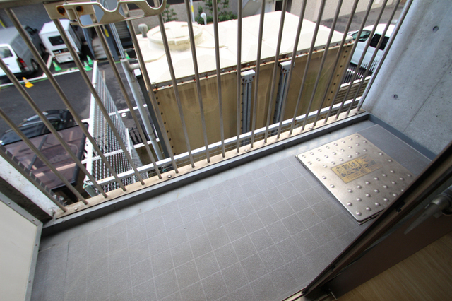 バルコニー　バルコニーーー