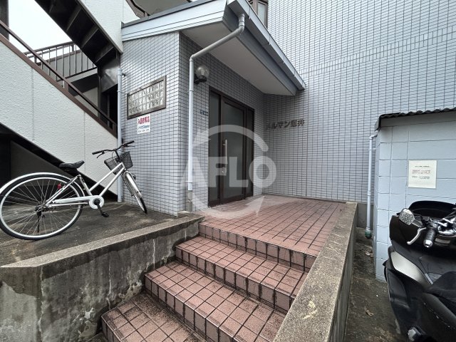 エントランス　メルマン酒井　エントランス