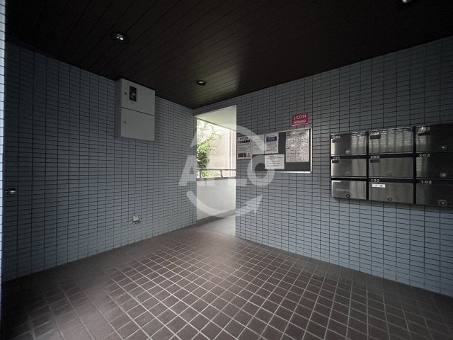 ロビー　メルマン酒井　ロビー