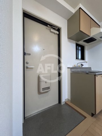 玄関　メルマン酒井　玄関