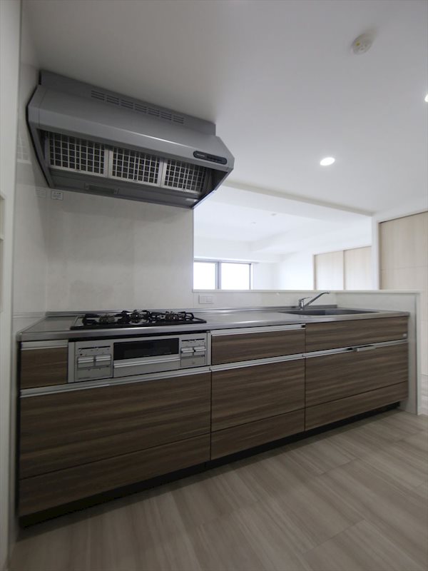 キッチン　システムキッチン（ガス3口コンログリル付）