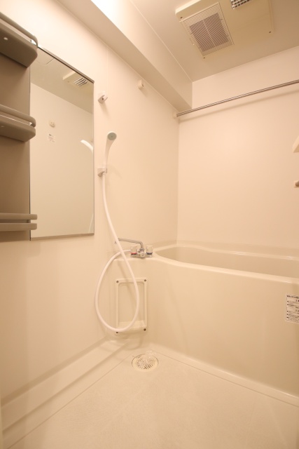 バス・シャワールーム　※別室の参考写真の為、現況優先です。