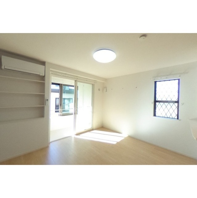 居室・リビング　内装写真は全て１０５です