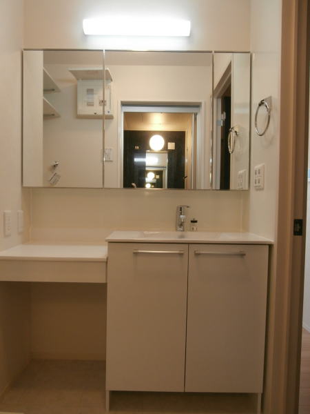 洗面設備　同仕様