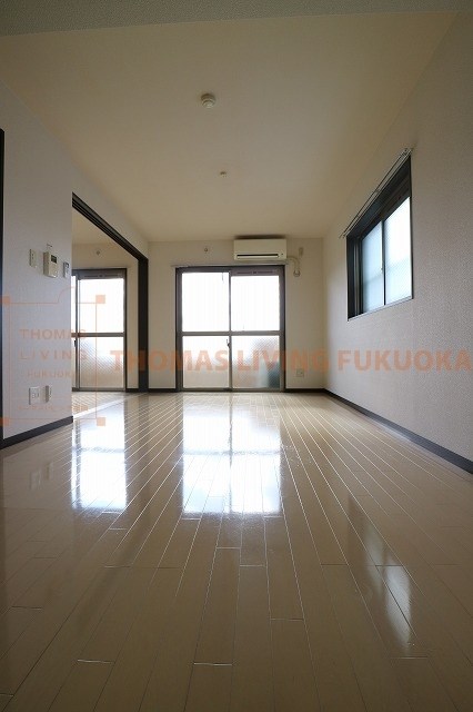 居室・リビング　日当たり良好です