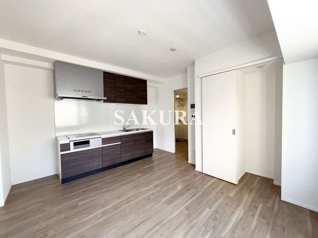 居室・リビング　使いやすい形の為、レイアウトを楽しめます♪