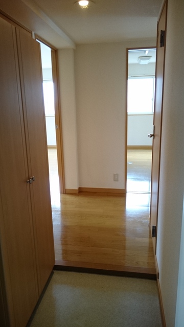 玄関　シューズボックスのある玄関