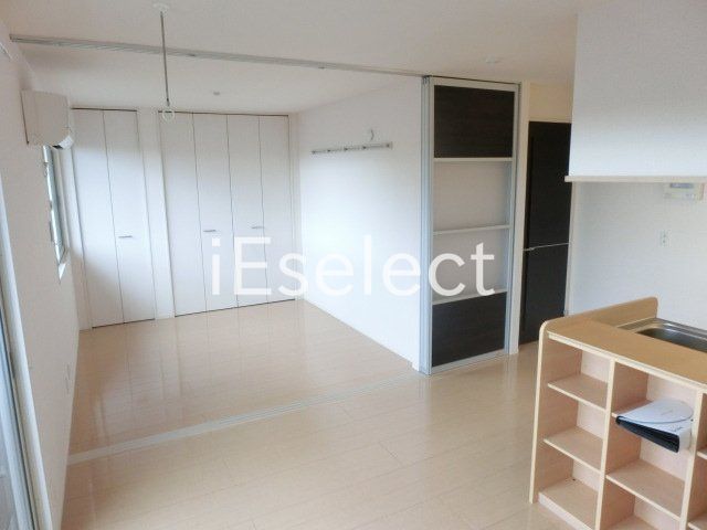 その他部屋・スペース　間仕切りを開ければ開放的な空間です