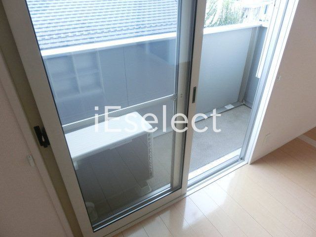 バルコニー　明るいバルコニー