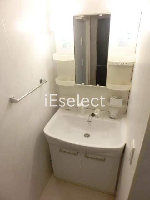 洗面設備　忙しい朝に便利な洗髪洗面化粧台