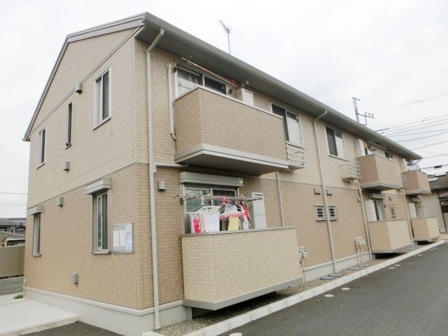 建物外観　閑静な住宅街に立地