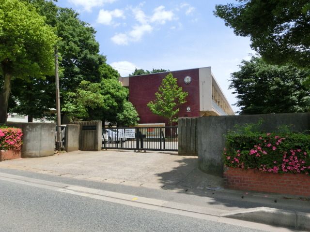 小学校　四街道小学校（小学校）まで420m