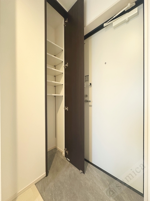 玄関　たっぷりと収納できるシューズボックス♪♪