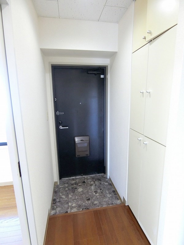 玄関　※参考写真