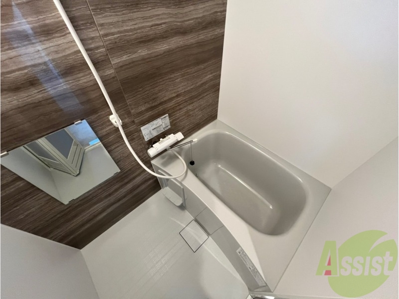 バス・シャワールーム　お風呂になります。一日の疲れを癒してくださいね。