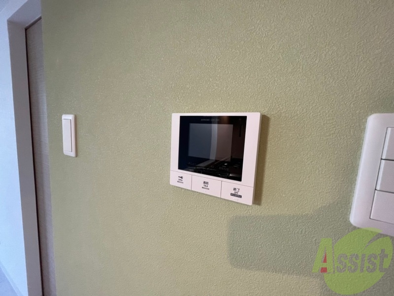 セキュリティ　ＴＶモニター付インターホンです。来客者の顔が見えるので安心！