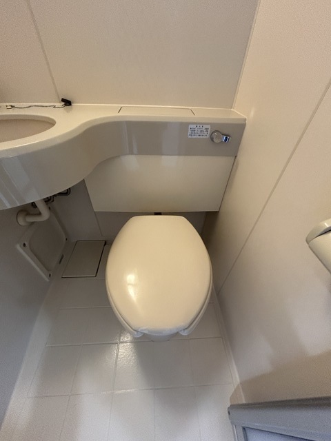 トイレ　※別号室参考写真