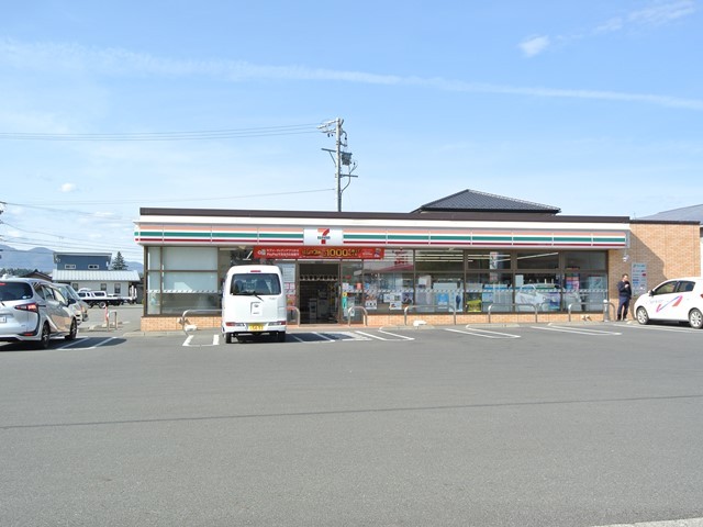 コンビニ　セブンイレブン　伊那上新田店（コンビニ）まで610m