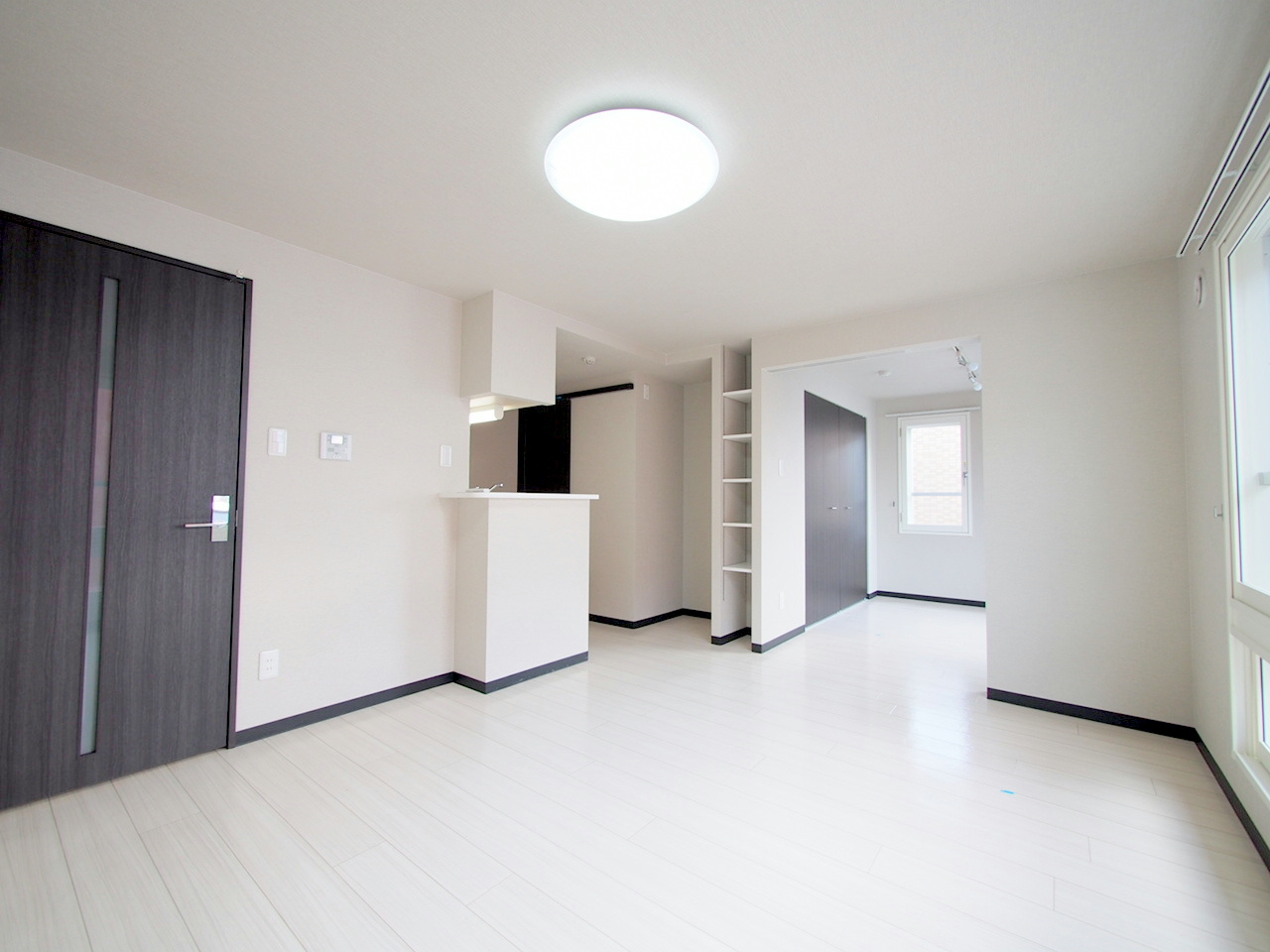 居室・リビング　お洒落なデザイナーズマンションです♪