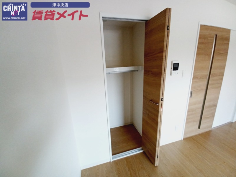 収納　同物件別部屋写真