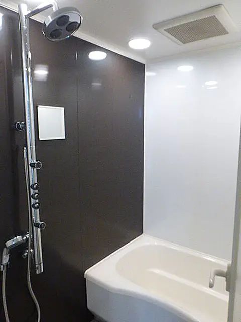 バス・シャワールーム