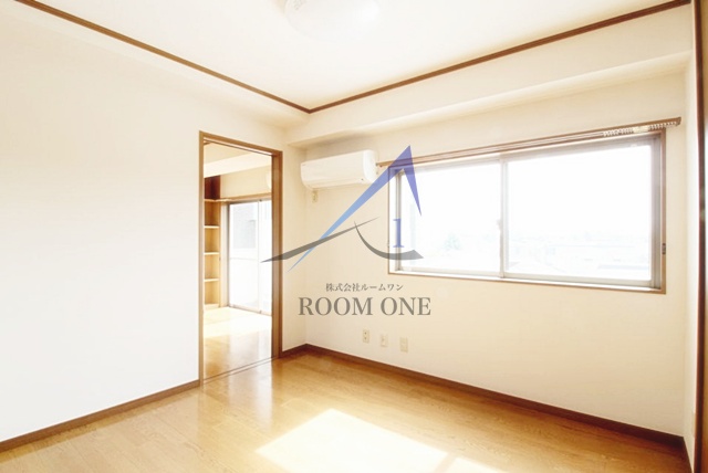 居室・リビング　洋室のお部屋です。