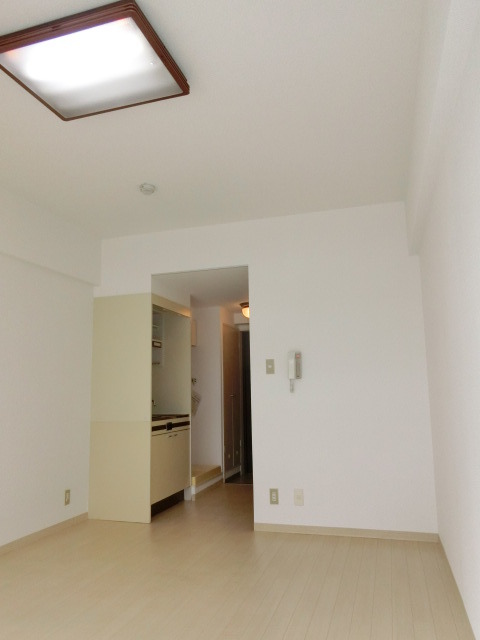 居室・リビング　ベッドとソファーを置きたかった。。夢をかなえましょう。