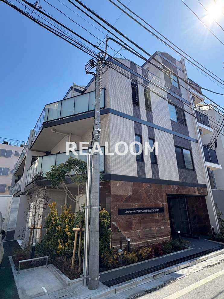 建物外観　写真と現況が異なる場合は現況を優先いたします。