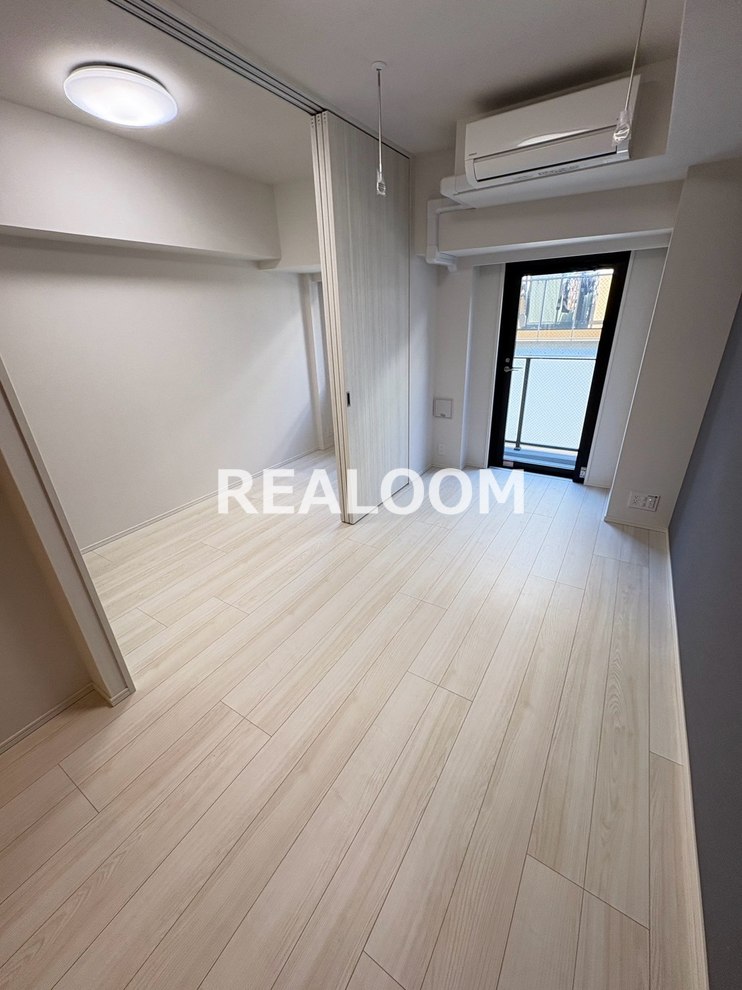 居室・リビング　写真と現況が異なる場合は現況を優先いたします。