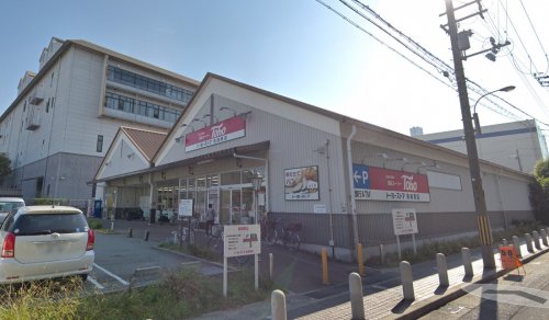 スーパー　トーホーストア（スーパー）まで729m