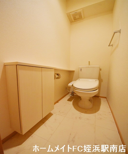 トイレ　★嬉しい、ウォシュレット付き♪★