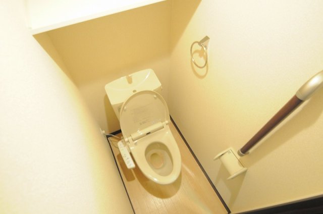 その他　温水洗浄便座付き