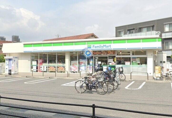 コンビニ　ファミリーマート曽根南町店（コンビニ）まで496m