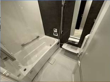 バス・シャワールーム　浴室乾燥機・追い焚き機能付き♪