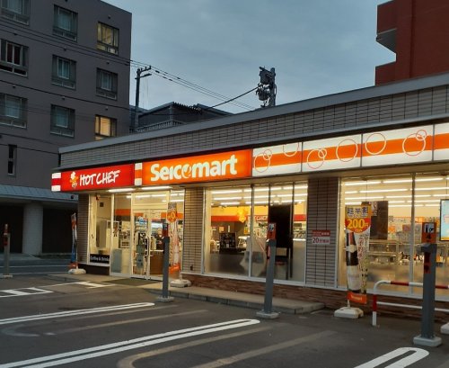 コンビニ　セイコーマート 南8条西6丁目店（コンビニ）まで189m