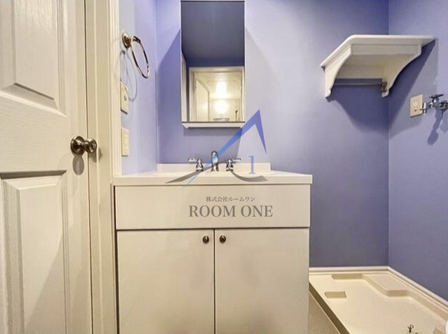 洗面設備　独立洗面台です。