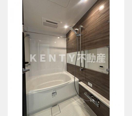 バス・シャワールーム　ゆったり過ごせるお風呂です