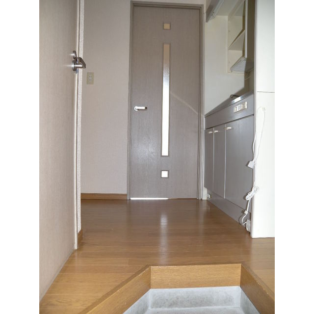 玄関　同物件別室写真