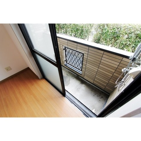 バルコニー　同物件別室写真