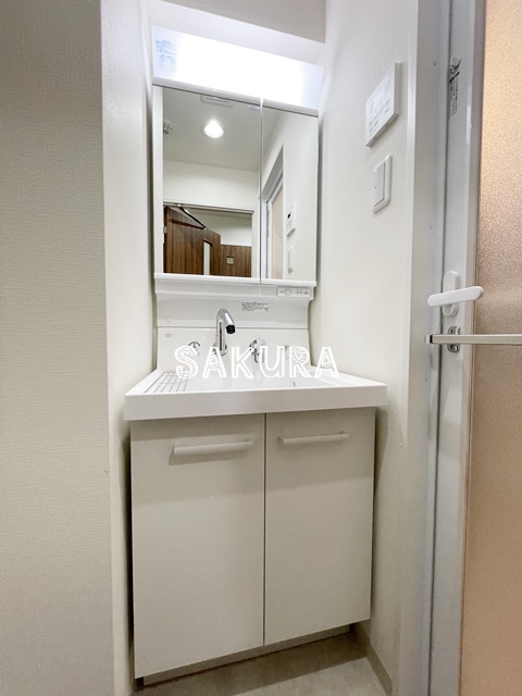 洗面設備　身支度に便利な洗面台♪